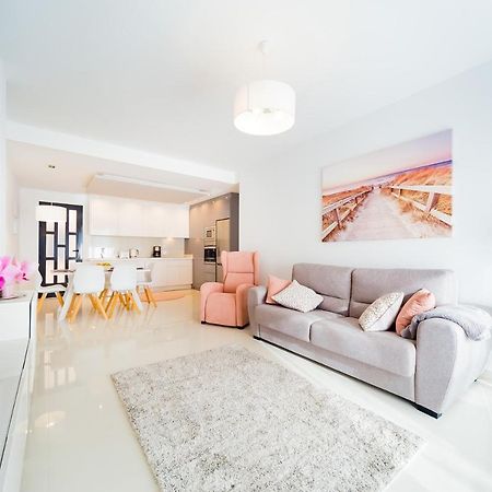 Luxurious 2 Bedroom Apartment Near The Beach Torre de la Horadada Екстериор снимка