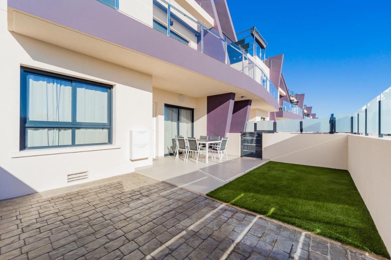 Luxurious 2 Bedroom Apartment Near The Beach Torre de la Horadada Екстериор снимка