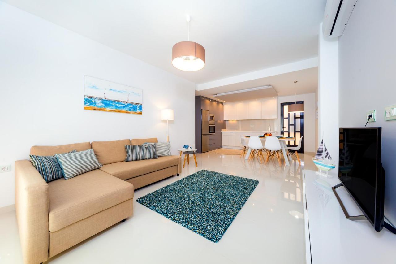 Luxurious 2 Bedroom Apartment Near The Beach Torre de la Horadada Екстериор снимка